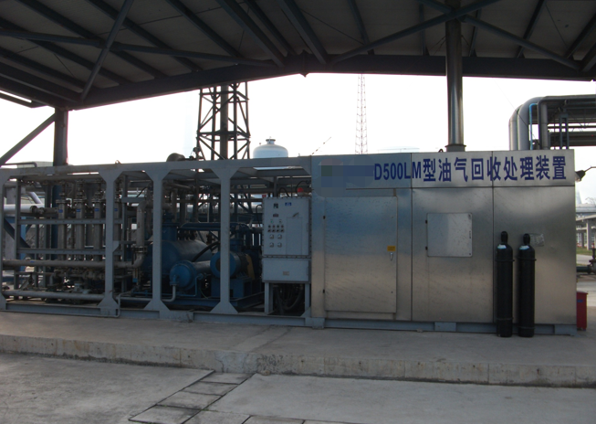 Packaged oil gas vapor recovery unit at loading area